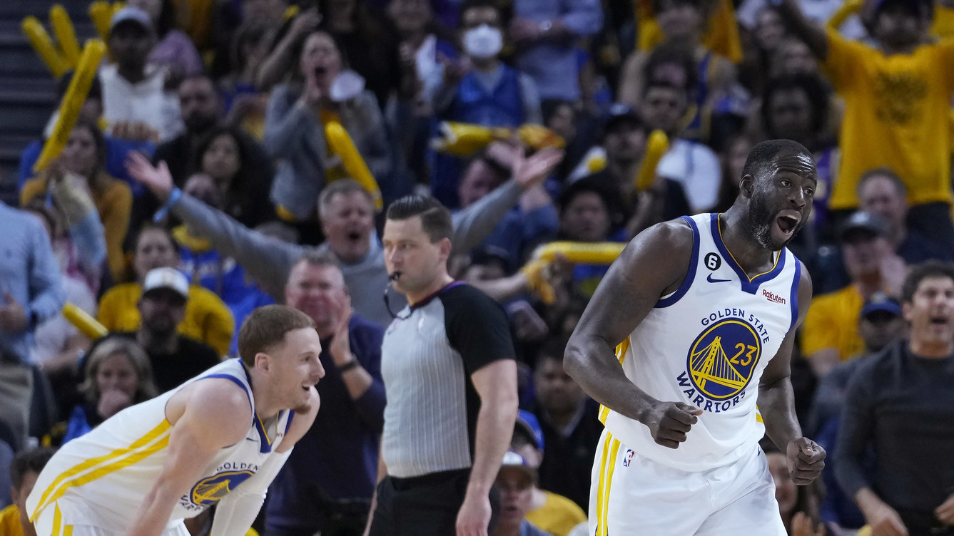 „Warriors“ išplėšė šeštąsias rungtynes, A.Davisas rungtynes paliko vežimėlyje