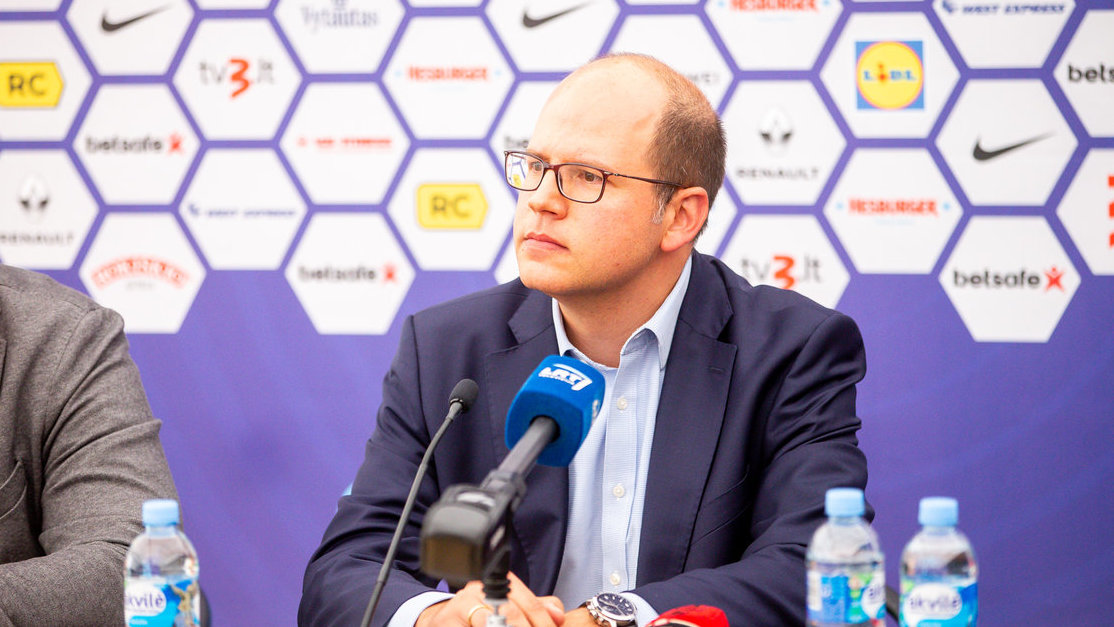 FIBA generalinis sekretorius: apie M.Grigonio situaciją, rusų ateitį krepšinyje ir Europos čempionato perkėlimą į Lietuvą